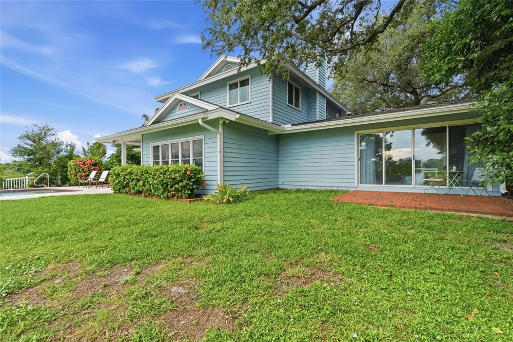 1211 61ST STREET NW Bradenton, FL 34209