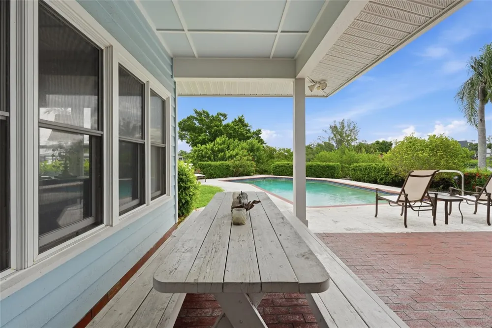 1211 61ST STREET NW Bradenton, FL 34209