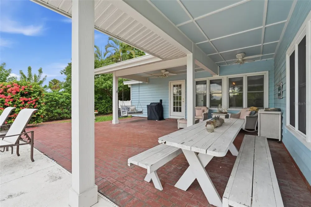 1211 61ST STREET NW Bradenton, FL 34209