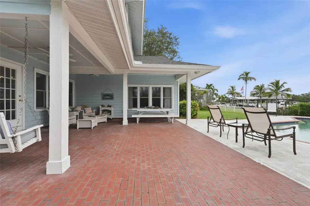 1211 61ST STREET NW Bradenton, FL 34209