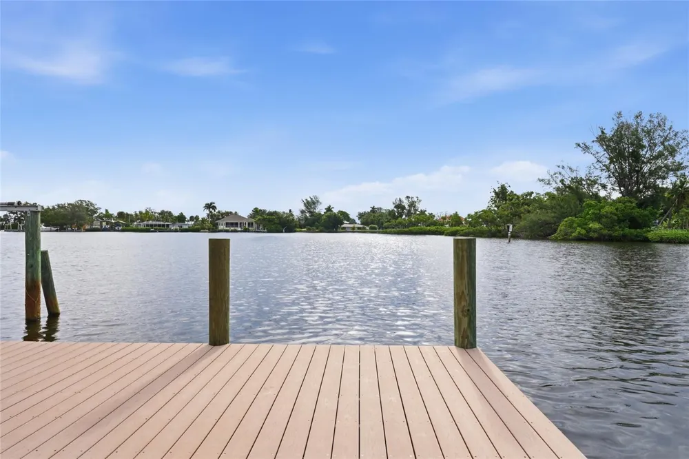 1211 61ST STREET NW Bradenton, FL 34209