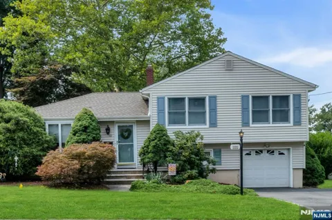 10 Overlook Avenue