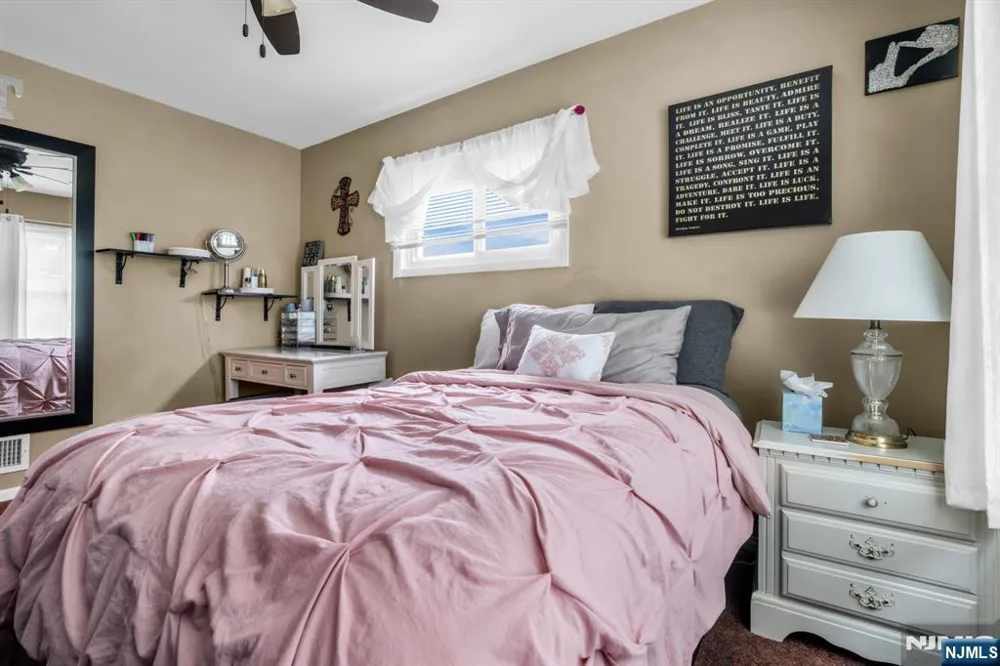 10 Overlook Avenue Emerson, NJ 07630