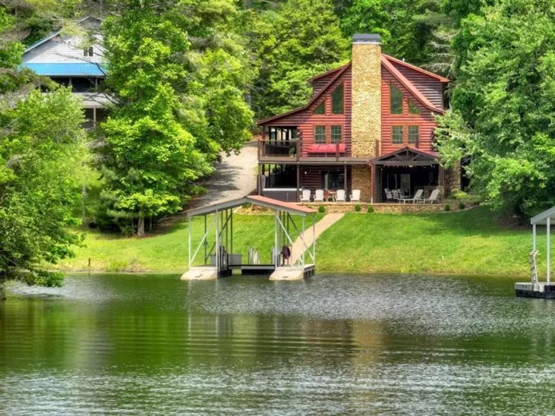 67 Lakeshore Drive Blairsville, GA 30512