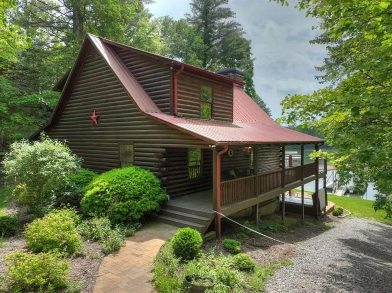 67 Lakeshore Drive Blairsville, GA 30512