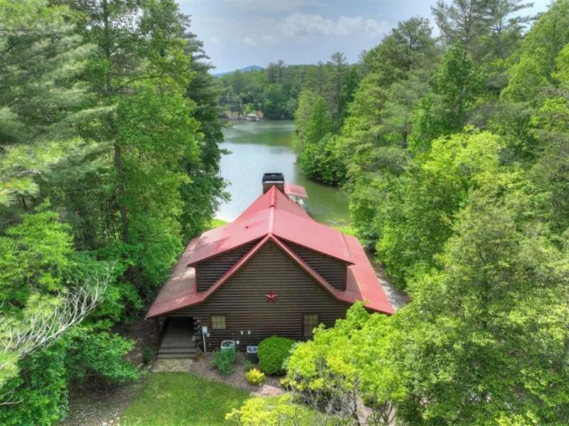 67 Lakeshore Drive Blairsville, GA 30512