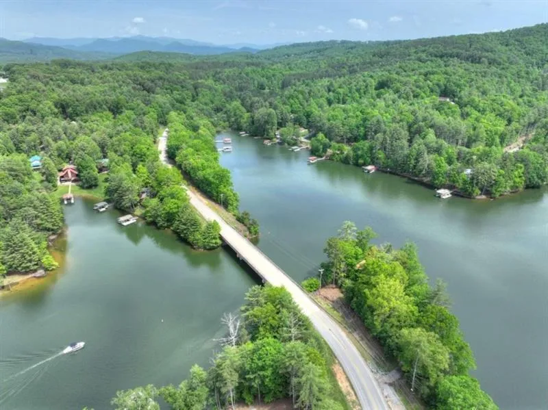 67 Lakeshore Drive Blairsville, GA 30512