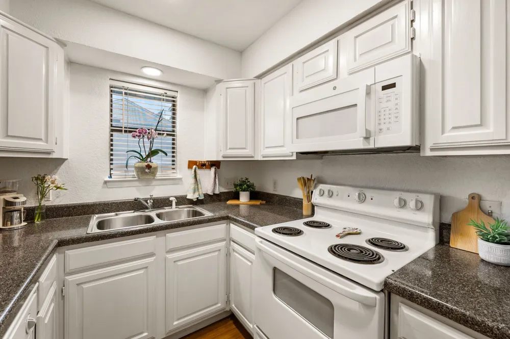 2541 Shady Ridge Drive #C Bedford, TX 76021