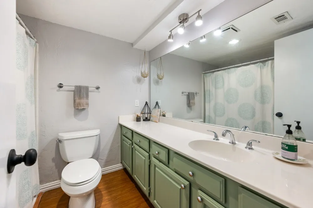 2541 Shady Ridge Drive #C Bedford, TX 76021