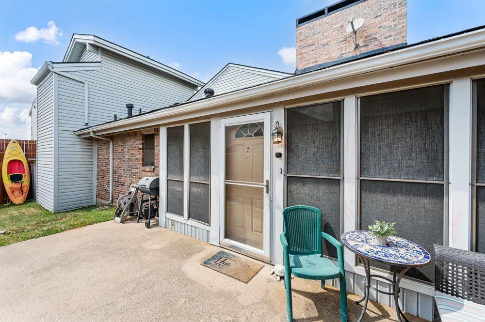 2541 Shady Ridge Drive #C Bedford, TX 76021