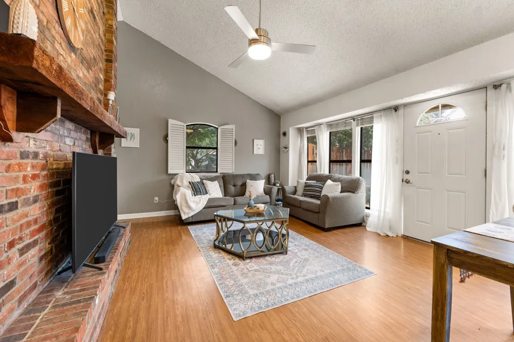 2541 Shady Ridge Drive #C Bedford, TX 76021