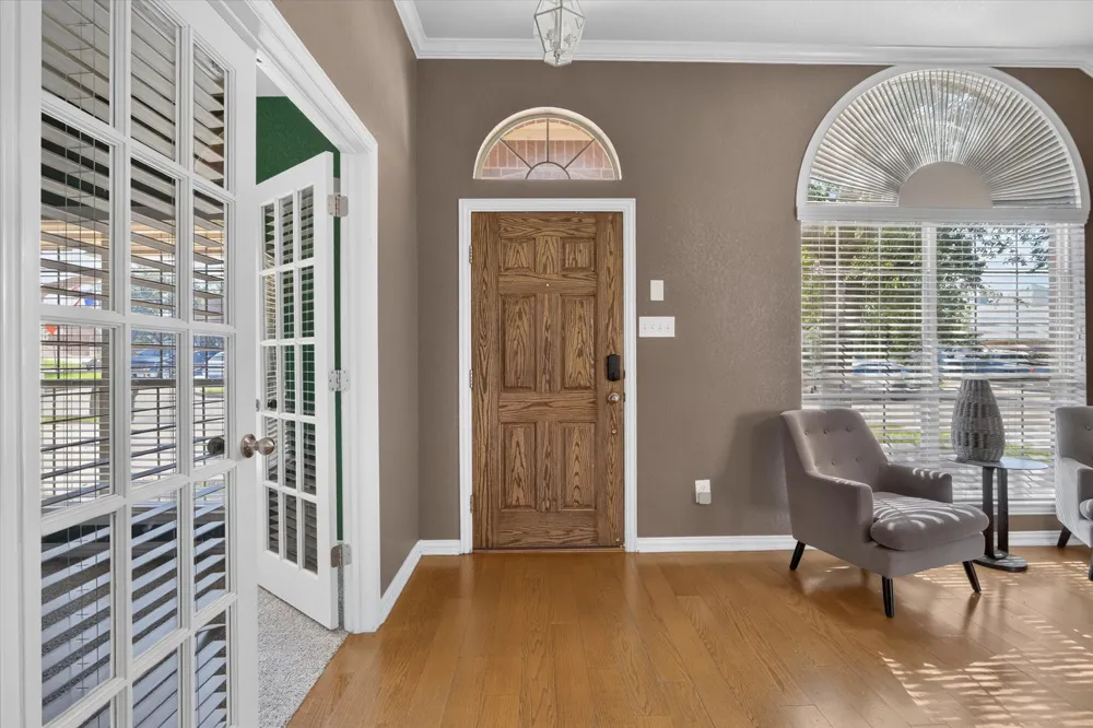 6829 Cheatham Drive Watauga, TX 76148