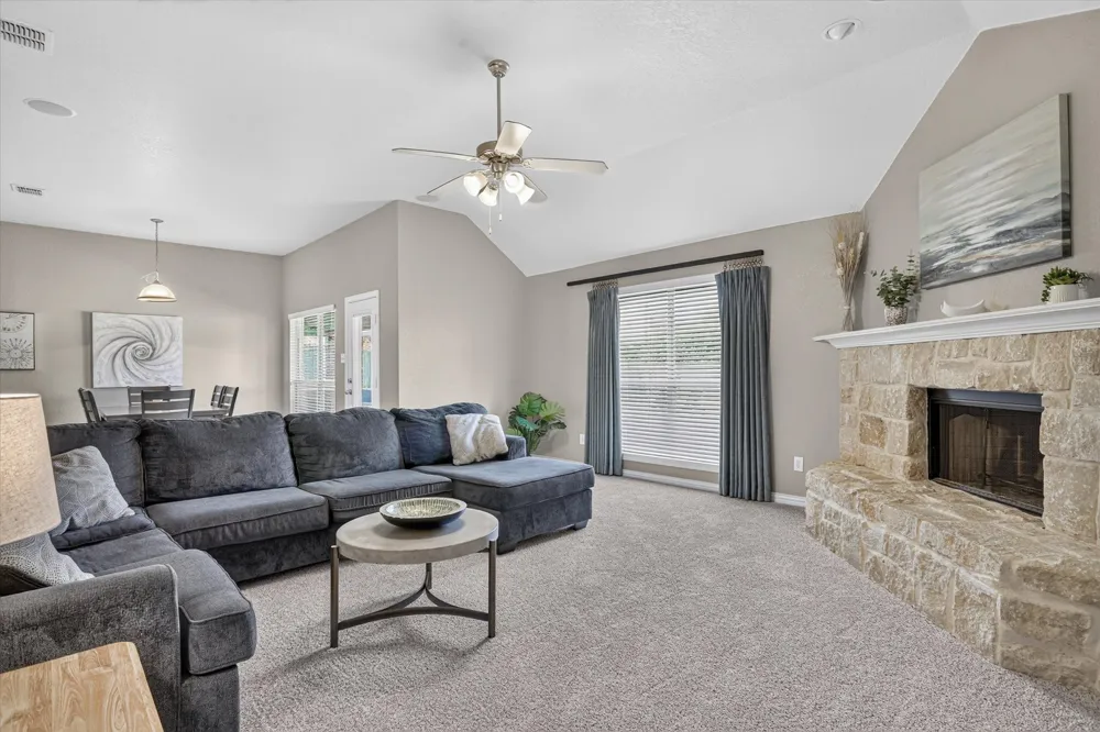 6829 Cheatham Drive Watauga, TX 76148