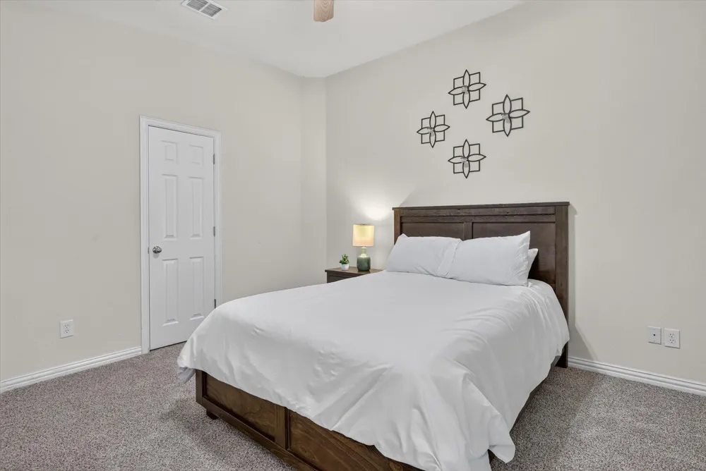 6829 Cheatham Drive Watauga, TX 76148