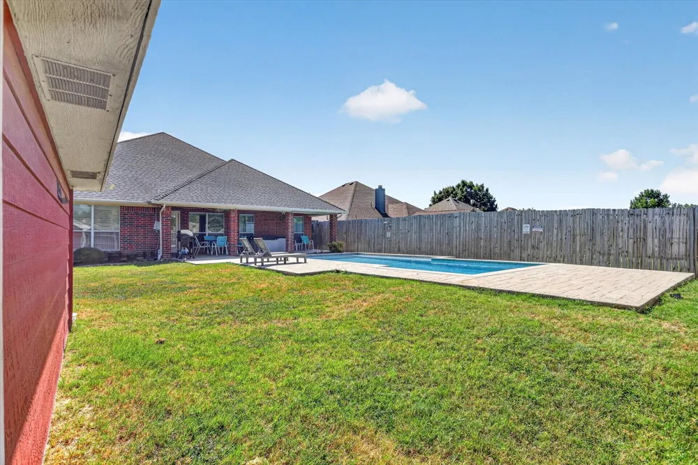 6829 Cheatham Drive Watauga, TX 76148