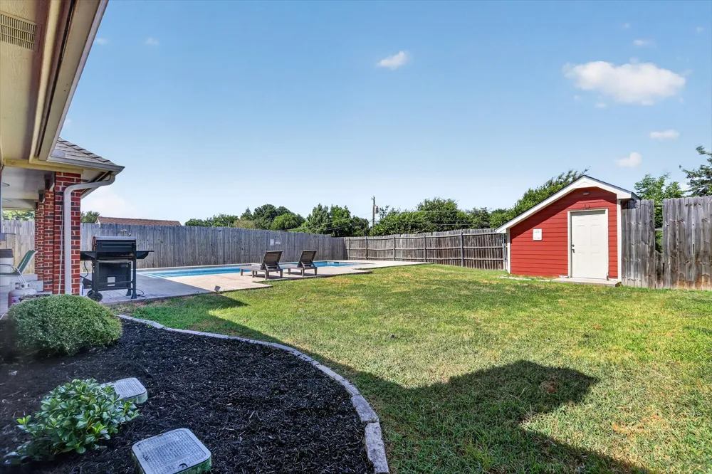 6829 Cheatham Drive Watauga, TX 76148