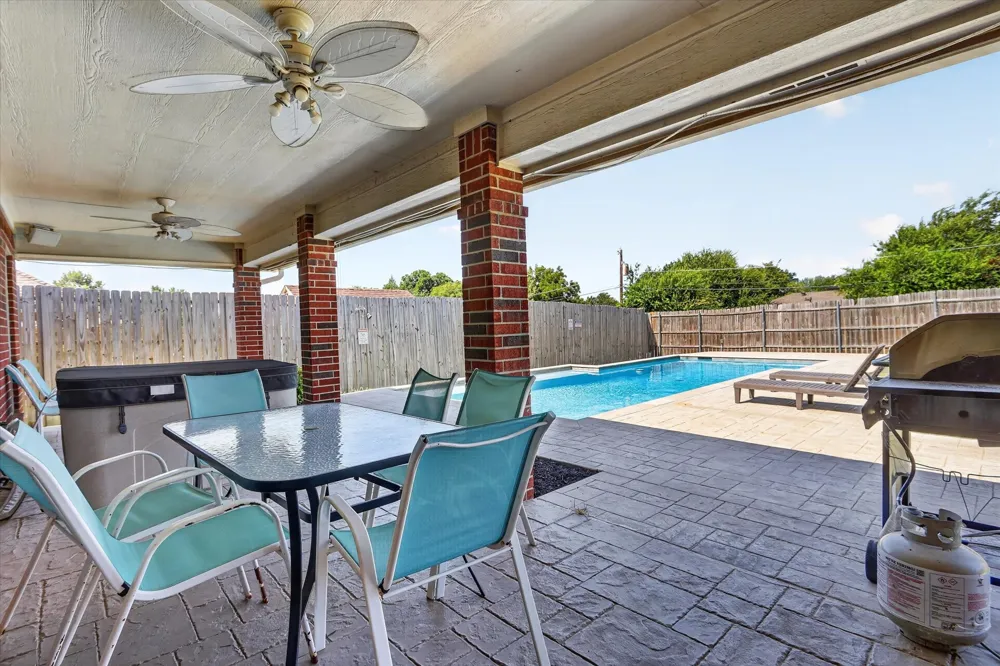 6829 Cheatham Drive Watauga, TX 76148