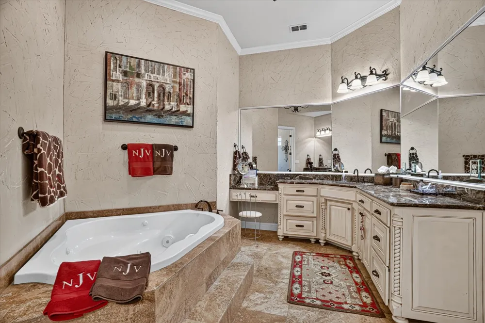 100 Canyon Ridge Trail Aledo, TX 76008
