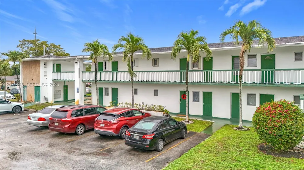 6730 Arbor Dr #202 Miramar, FL 33023