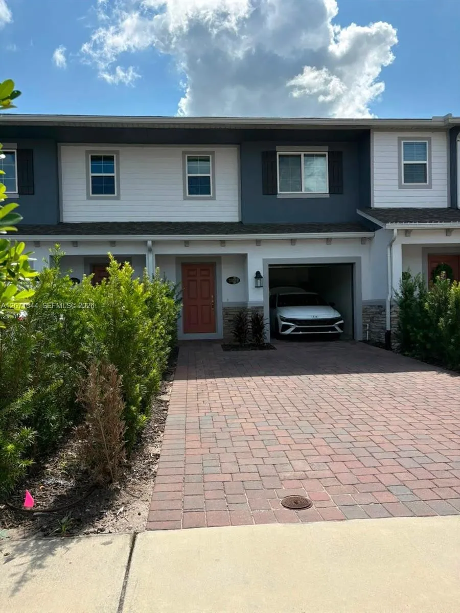 2835 NARCOOSSEE COMMONS WAY Saint Cloud, FL 34771