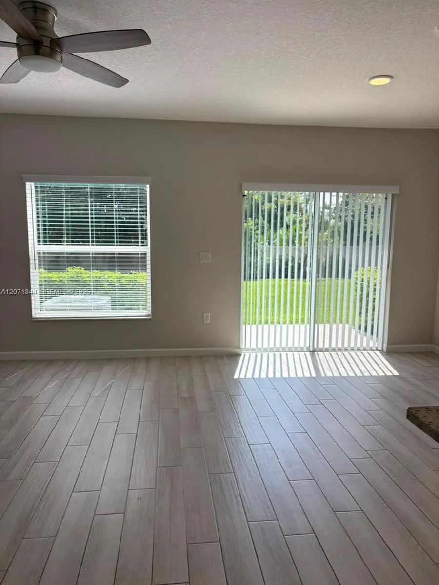 2835 NARCOOSSEE COMMONS WAY Saint Cloud, FL 34771