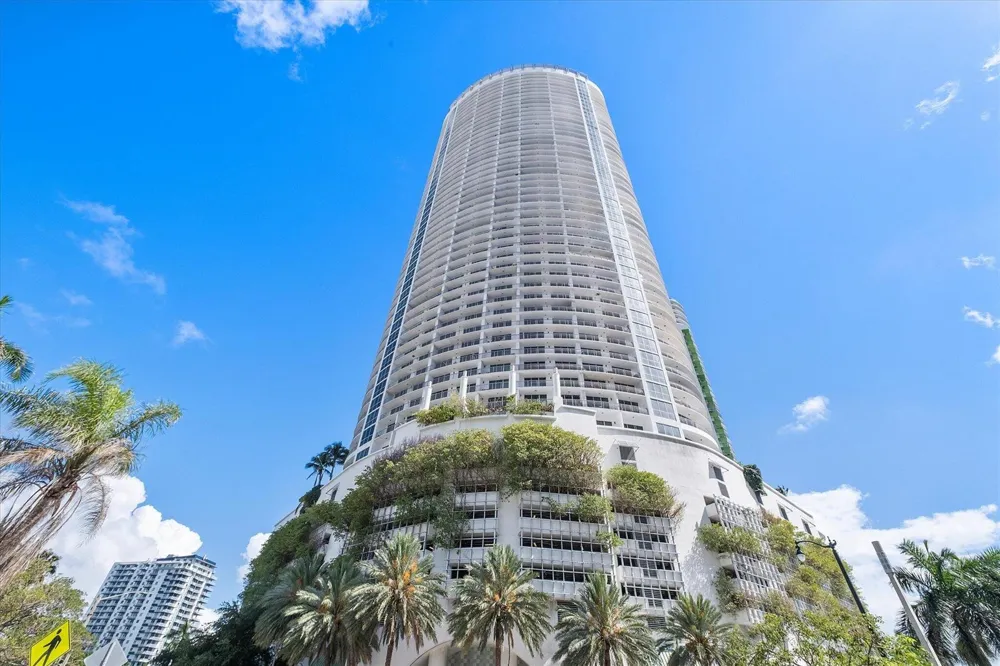 1750 BAYSHORE DRIVE #1202 Miami, FL 33132