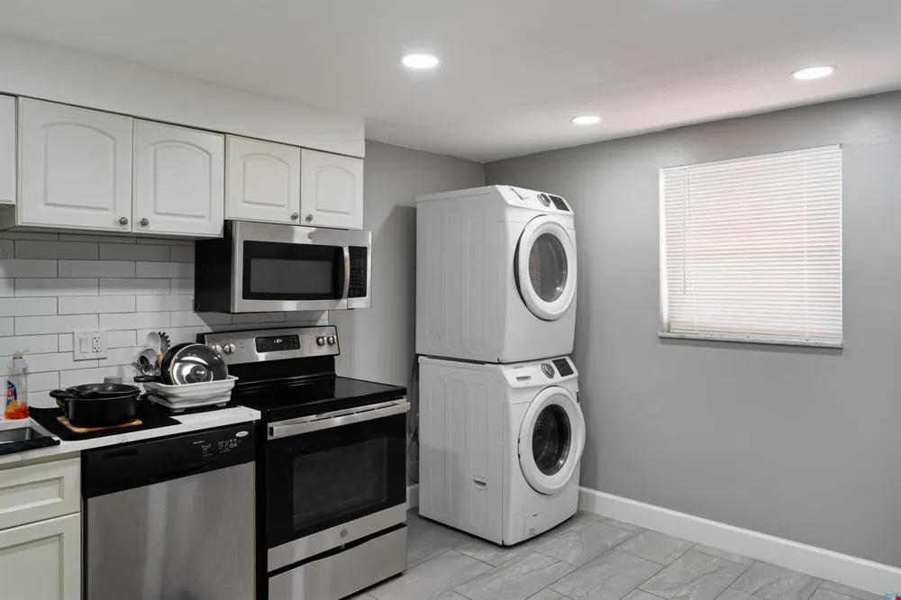 2850 Forest Hills Boulevard #211 Coral Springs, FL 33065