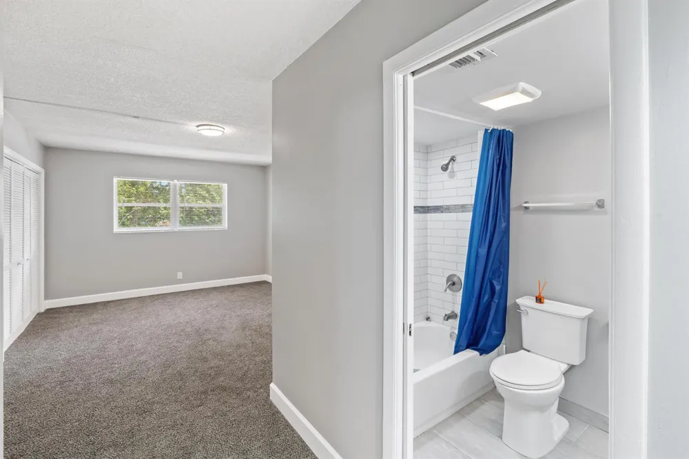 2850 Forest Hills Boulevard #211 Coral Springs, FL 33065