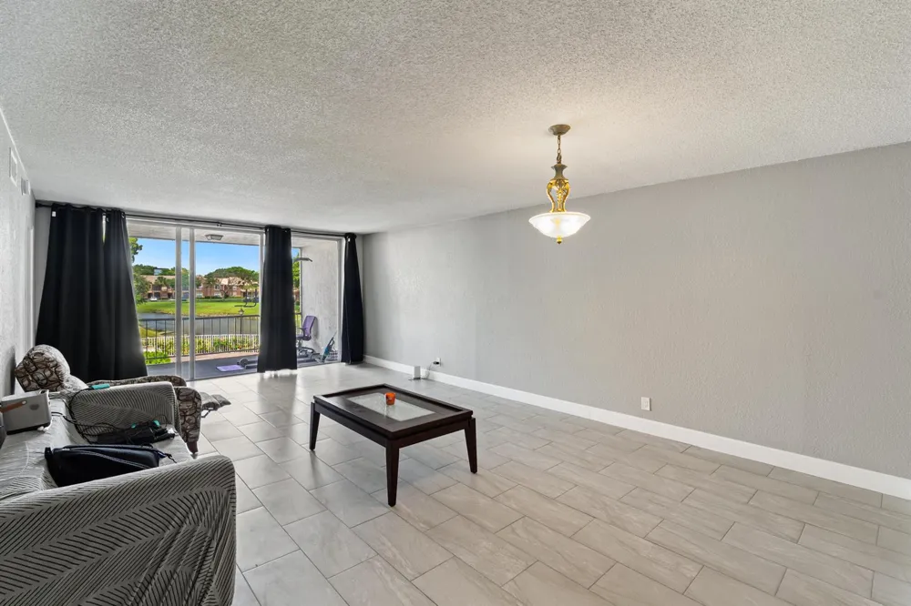 2850 Forest Hills Boulevard #211 Coral Springs, FL 33065