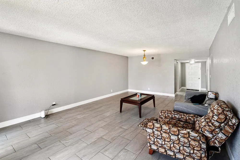 2850 Forest Hills Boulevard #211 Coral Springs, FL 33065