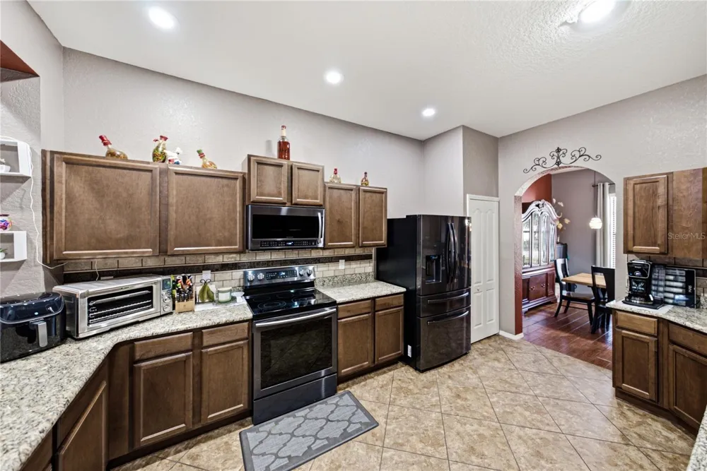 1236 EVERGREEN PARK CIRCLE Lakeland, FL 33813