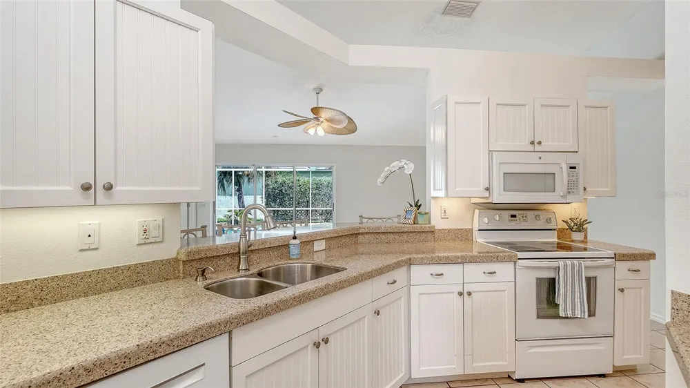 23 ARBOR OAKS DRIVE Sarasota, FL 34232