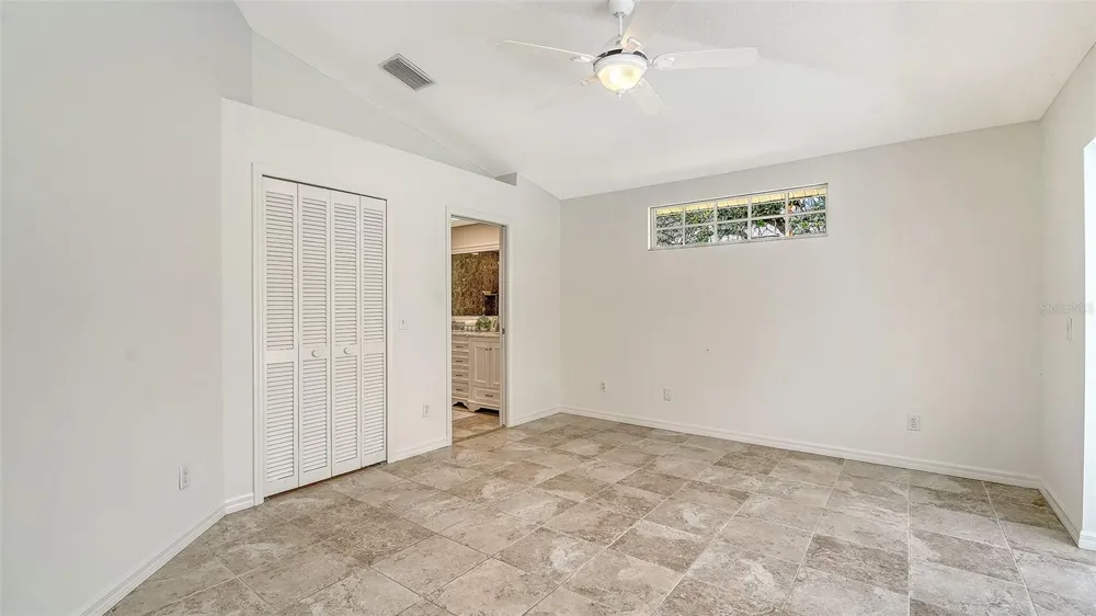 23 ARBOR OAKS DRIVE Sarasota, FL 34232