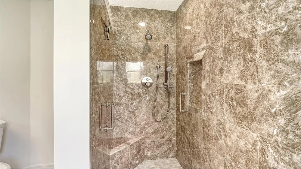 23 ARBOR OAKS DRIVE Sarasota, FL 34232