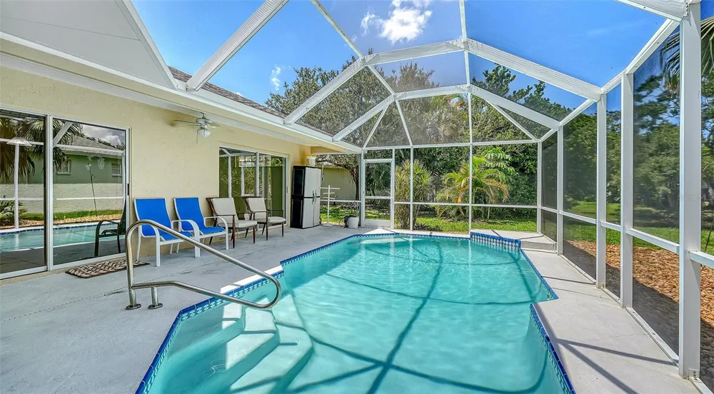 23 ARBOR OAKS DRIVE Sarasota, FL 34232