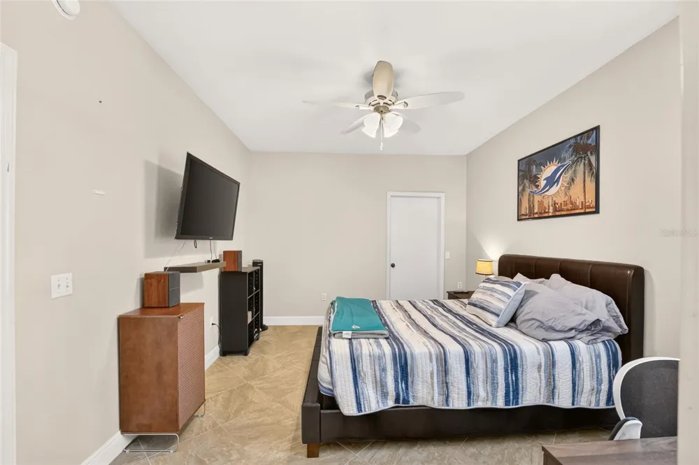 4700 SW ARCHER ROAD #127 Gainesville, FL 32608