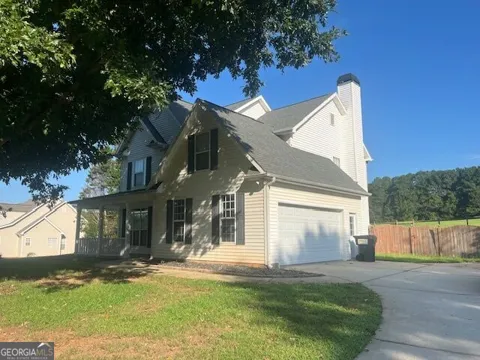 107 Meadows DR