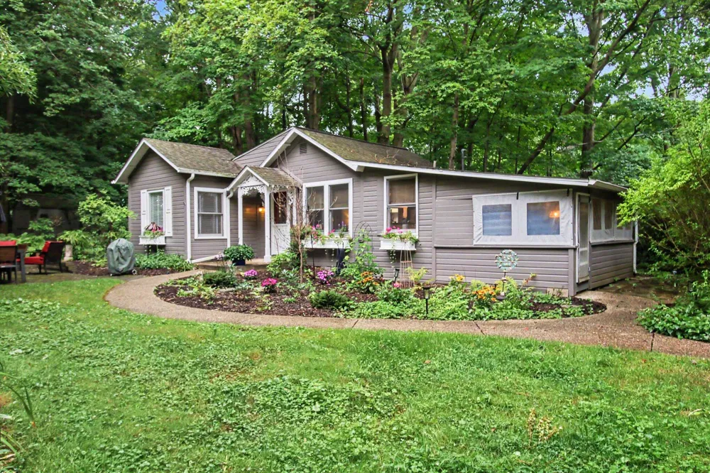 963 Allegan Street Saugatuck, MI 49453