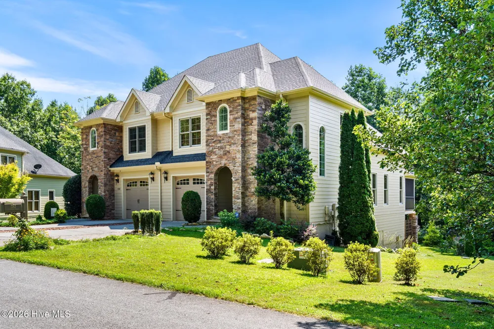 358 Licklog Ridge Hayesville, NC 28904