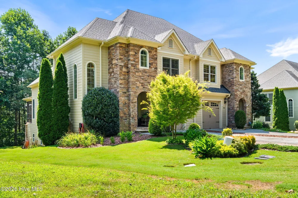 358 Licklog Ridge Hayesville, NC 28904