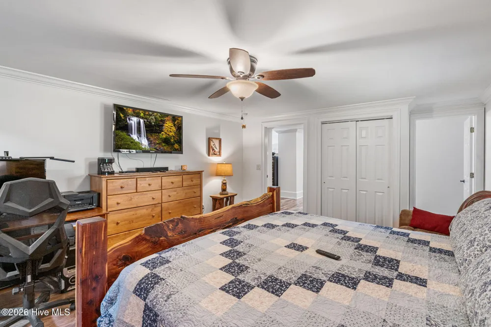 358 Licklog Ridge Hayesville, NC 28904