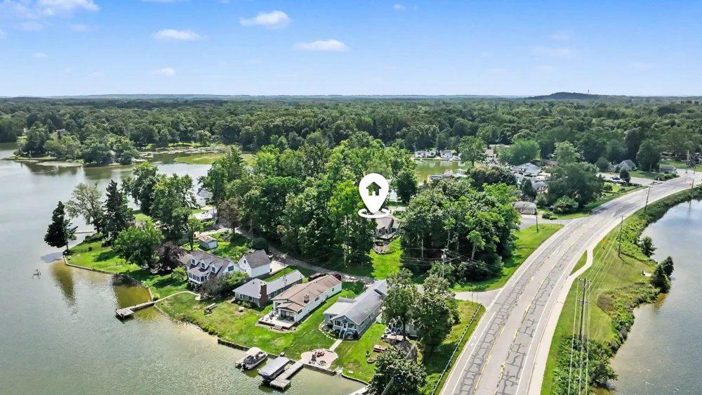 51408 Summit Street Paw Paw Township, MI 49079