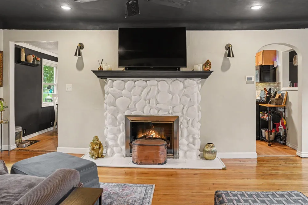 929 Bacon Avenue Portage City, MI 49002