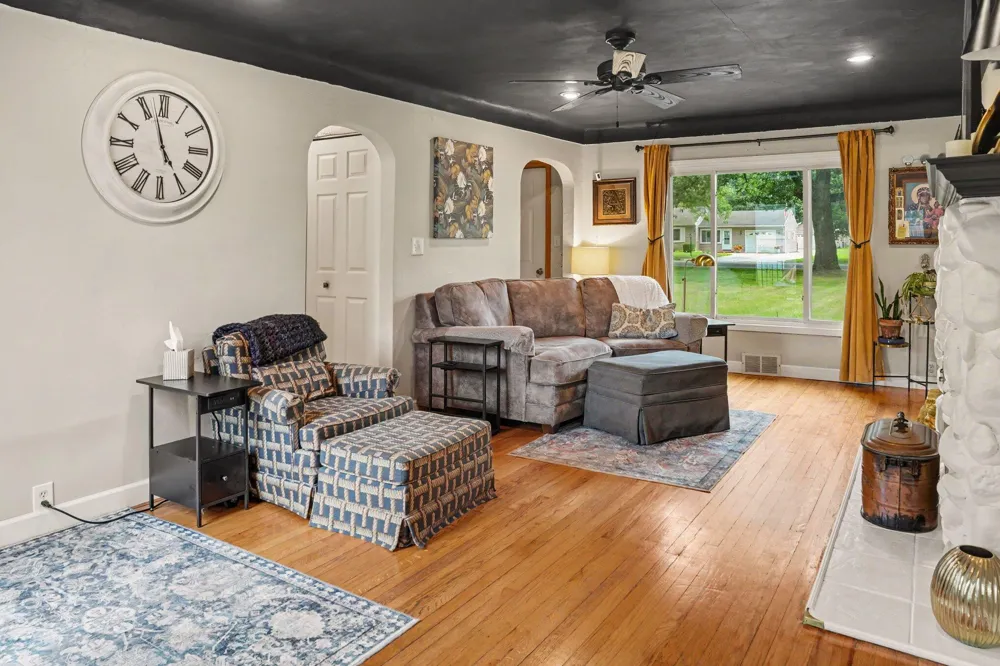 929 Bacon Avenue Portage City, MI 49002