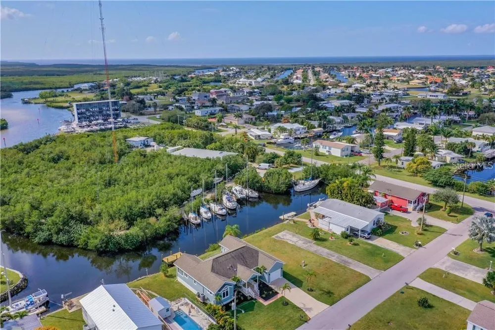 631 TAHITI COURT Punta Gorda, FL 33950
