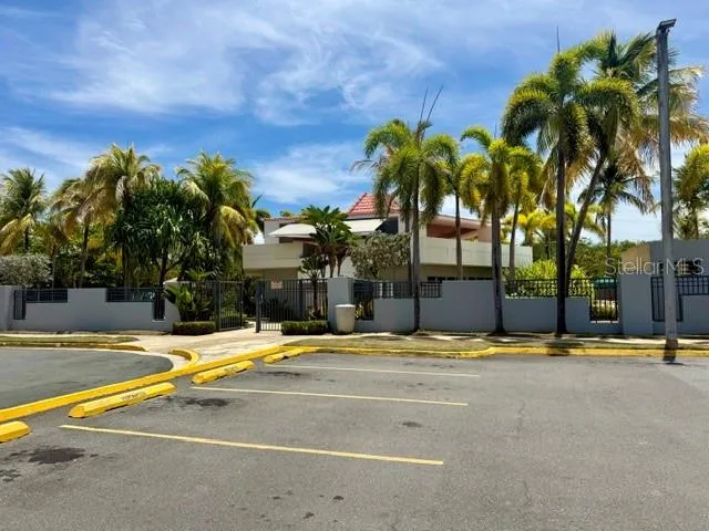 457 CHALETS DE LA PLAYA #457 Vega Baja, PR 00693