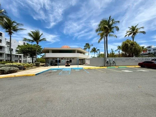457 CHALETS DE LA PLAYA #457 Vega Baja, PR 00693