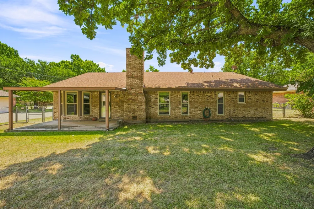 142 Blue Jay Street Stephenville, TX 76401