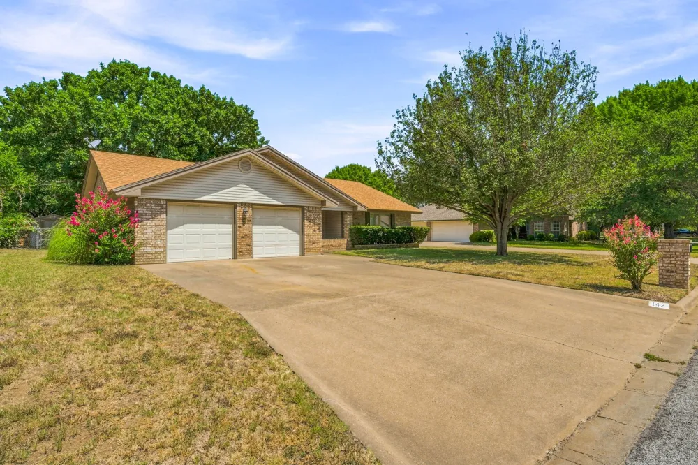 142 Blue Jay Street Stephenville, TX 76401
