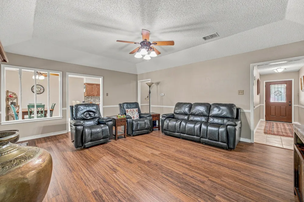 142 Blue Jay Street Stephenville, TX 76401